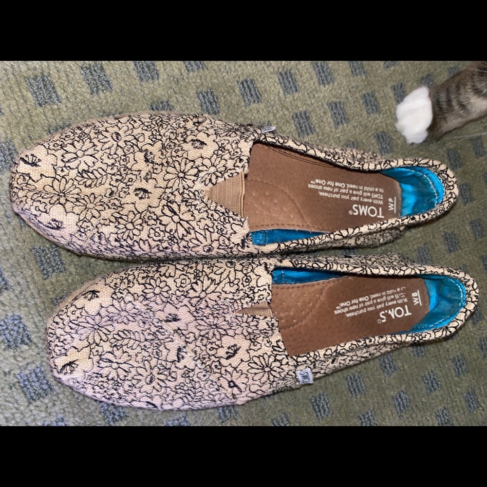 Women’s TOMS